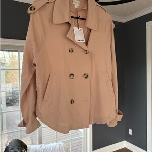 Ellison Cropped Trench size small MWT